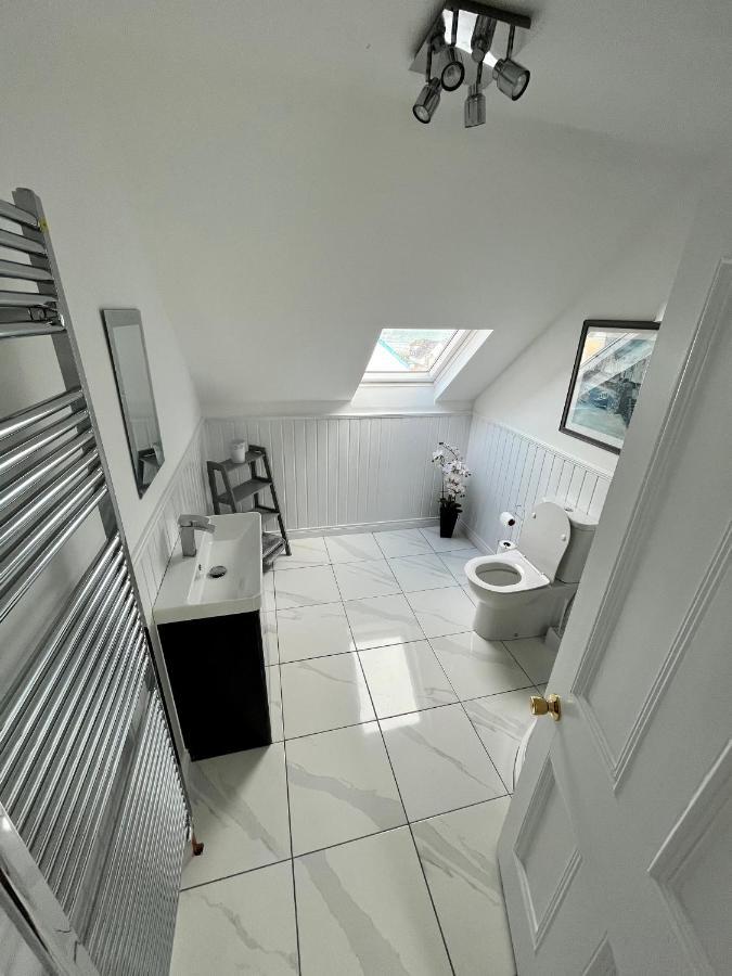 57 Main Street Newcastle Luxury Central Apartment المظهر الخارجي الصورة